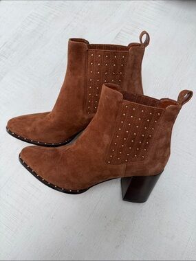 White House Black Market Brown Hiedi Side Stud Gore Boot size 9
